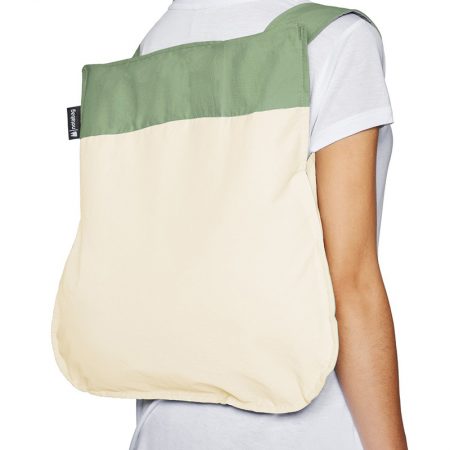 bolsa-mochila-plegable-verde-oliva-crema-mochila