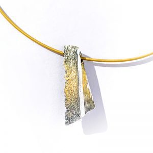 Colgante Plata Orfega Lava colección "Vulcano" dorado detalle