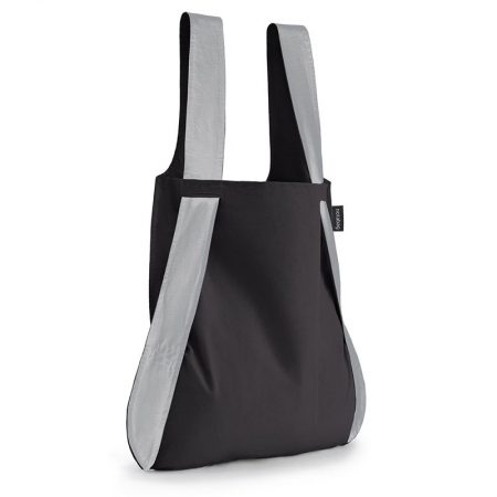 Bolsa-mochila plegable color negra con asas reflectantes