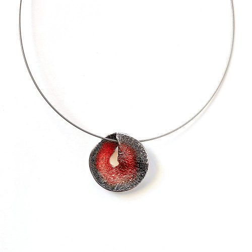colgante de plata pequeño burdeos Sima Orfega