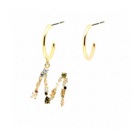 Pendientes de aro asimetricos con una letra de plata bañado en oro 18k P de Paola M