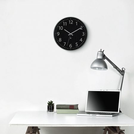 Reloj de pared Perftime negro de Umbra