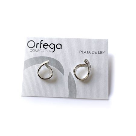 Pendientes en plata de ley de diseño Orfega colección Senia cierre de tuerca Medianos original