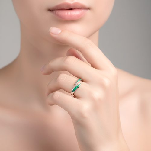 sortija en plata y pigmento Orfega Kenia